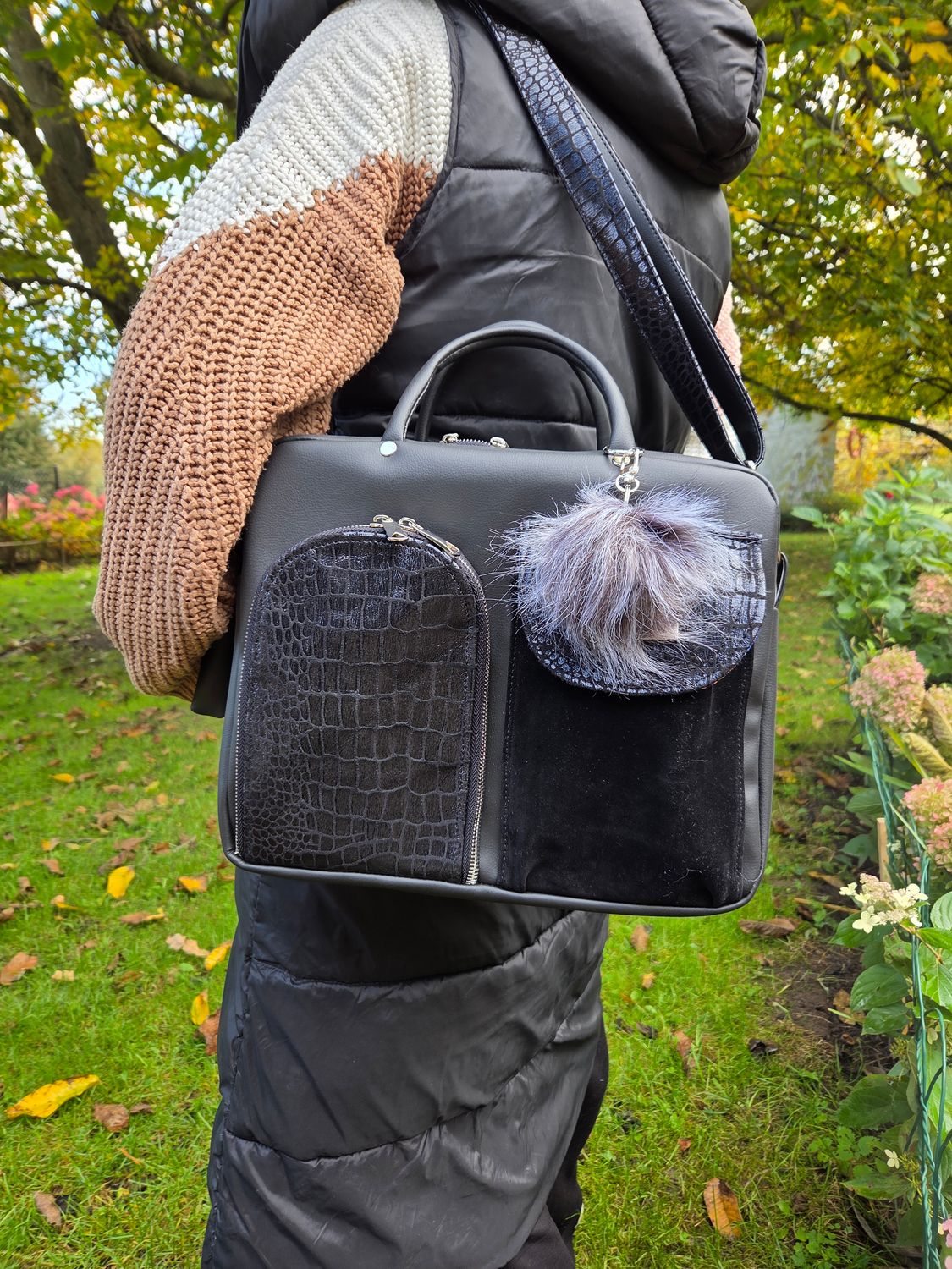 Czarna torebka box mix faktur