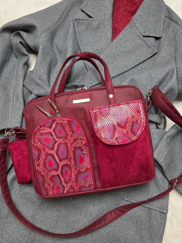 Bordowa torebka box mix faktur