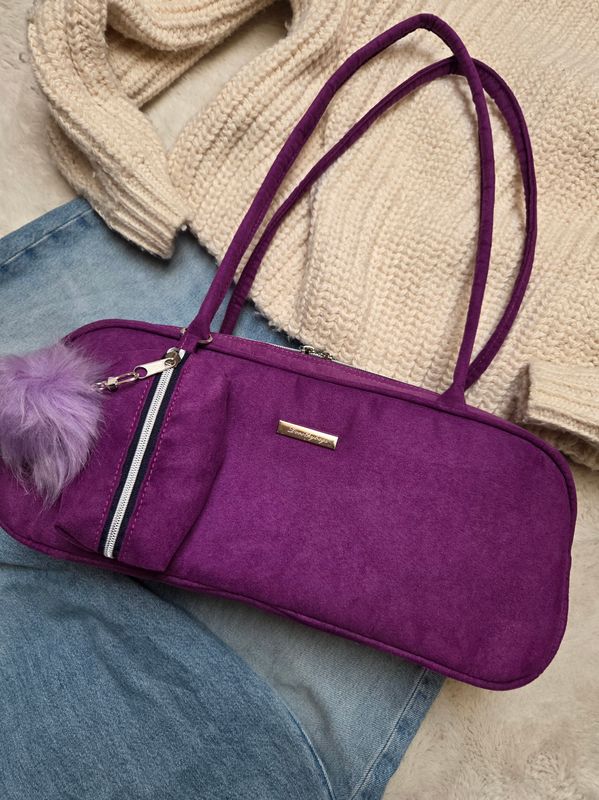 Fioletowa torebka jamnik