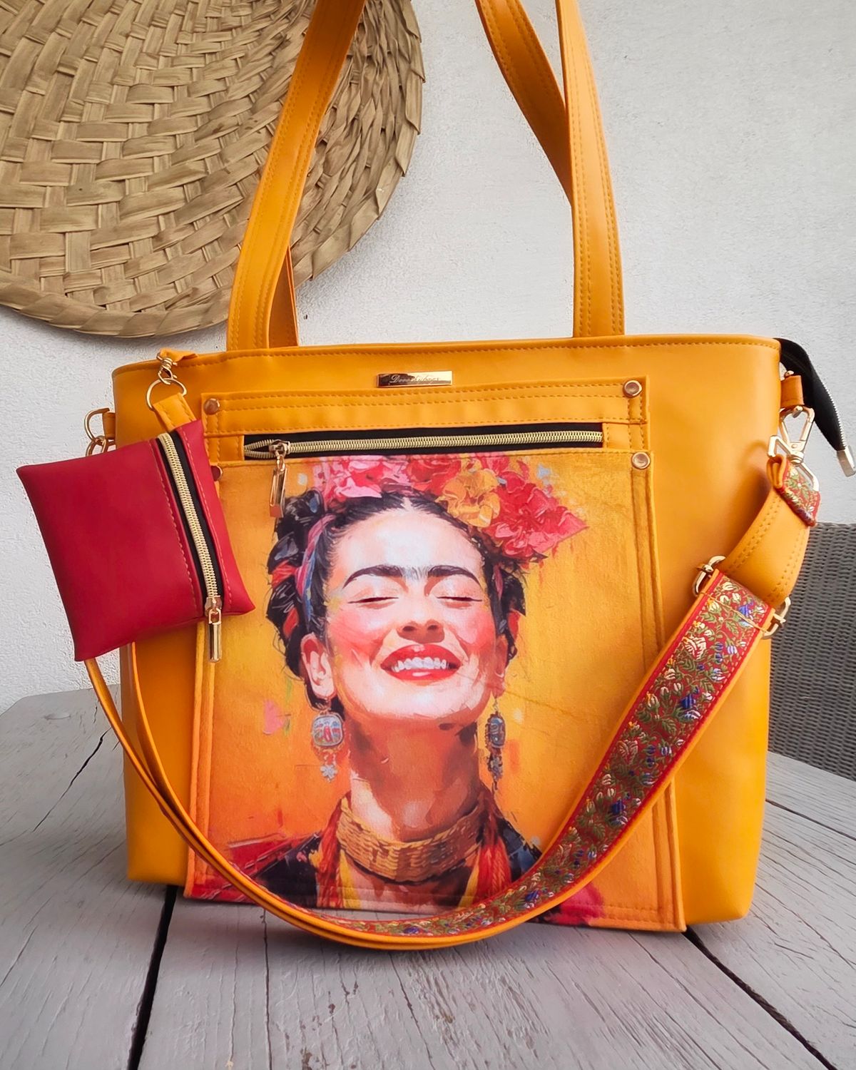 Pomarańczowa shopperka z Fridą Khalo