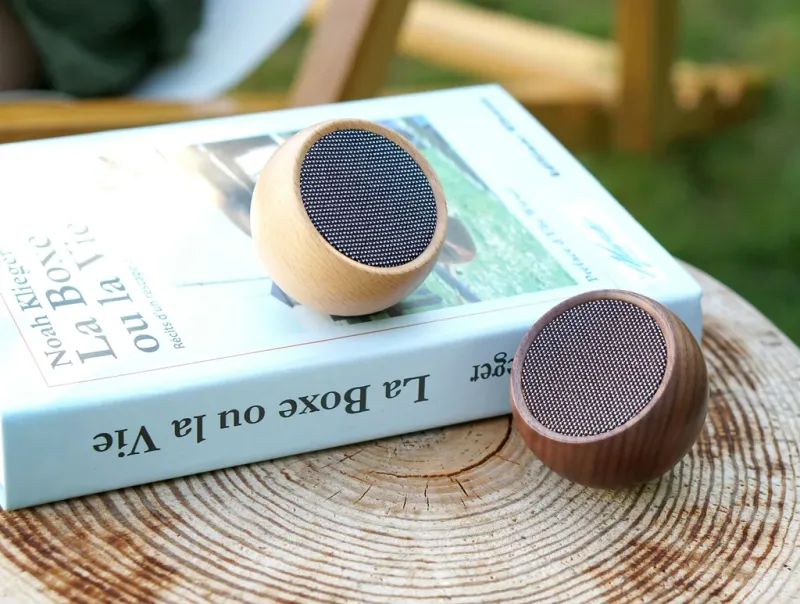 Gingko Design - Tumbler Selfie Speaker