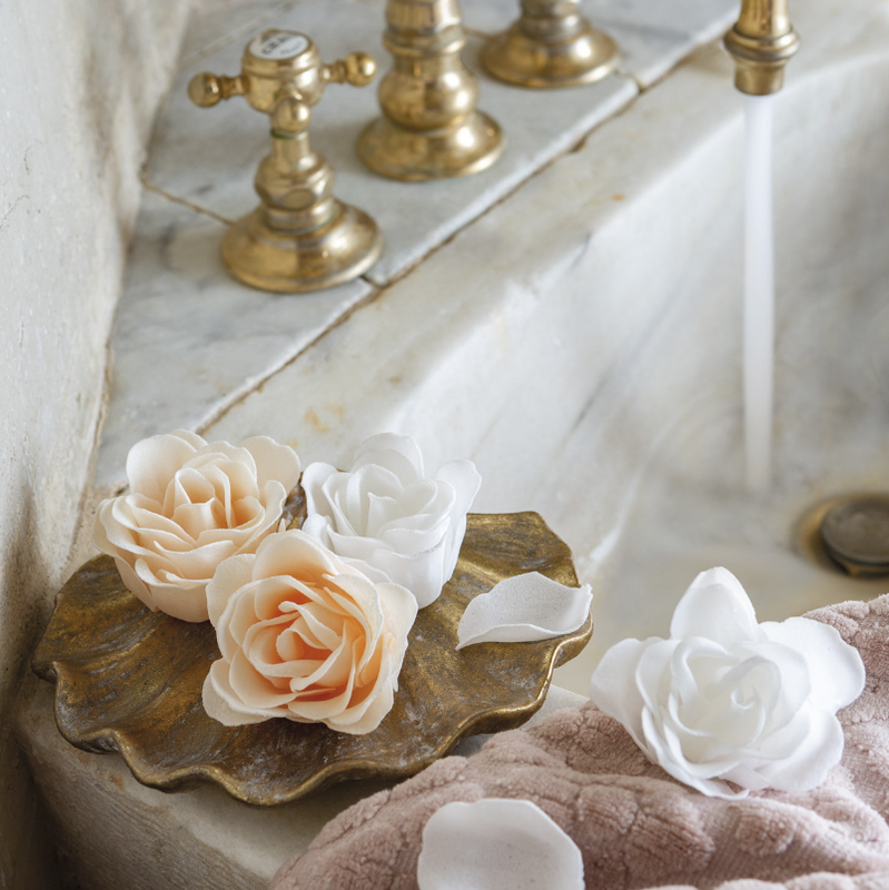 Coffret de 12 roses en feuilles de savon, parfum rose