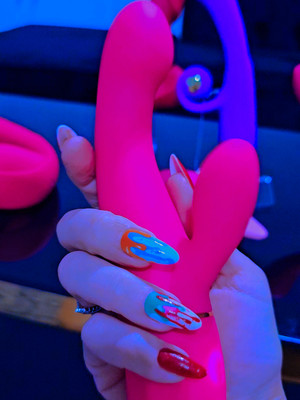 Radiant Goddess Glow Multifunctional Vibrator