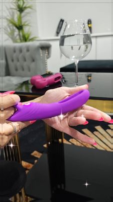 Greedy Girl Flipper© G-Spot Vibrator