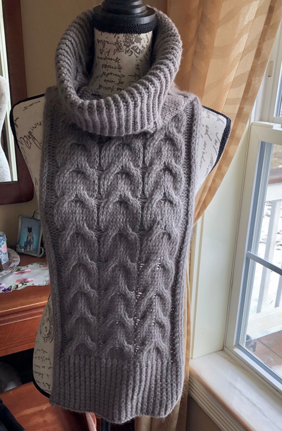 Grete Cowl