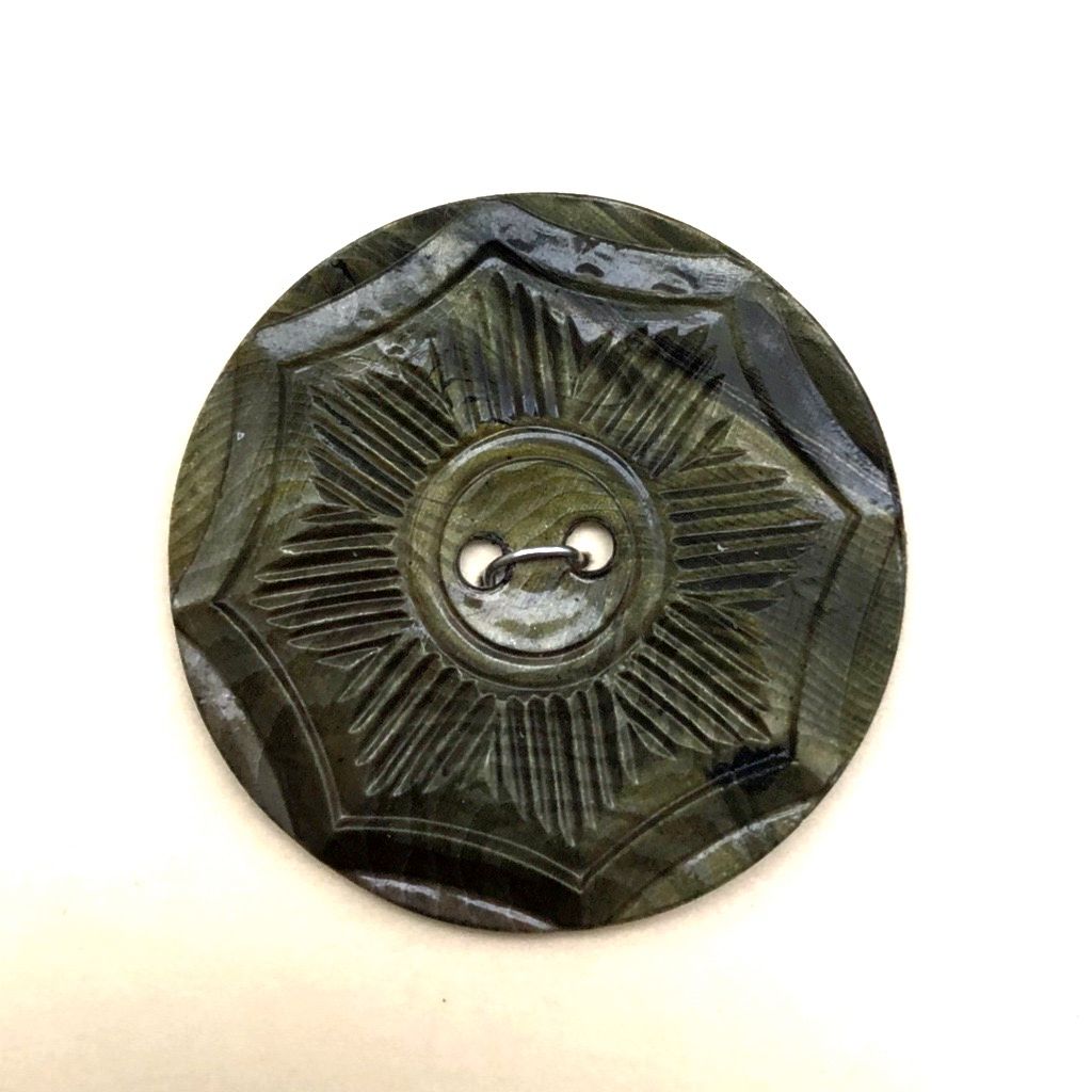 One of a Kind - Vintage Buttons - Medium Carved Green Wood Like Buttons - 1 card, Color: Green, Size: Medium