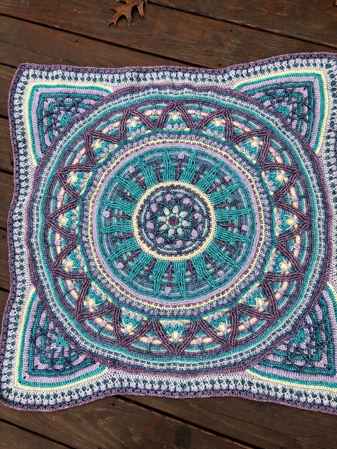 Sunny Mandala and Border, Size: Medium