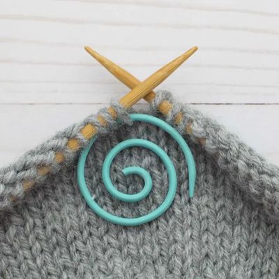 Colorful Spiral Cable Needle