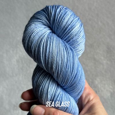 Fuzzy Fiberz - Sock/Fingering