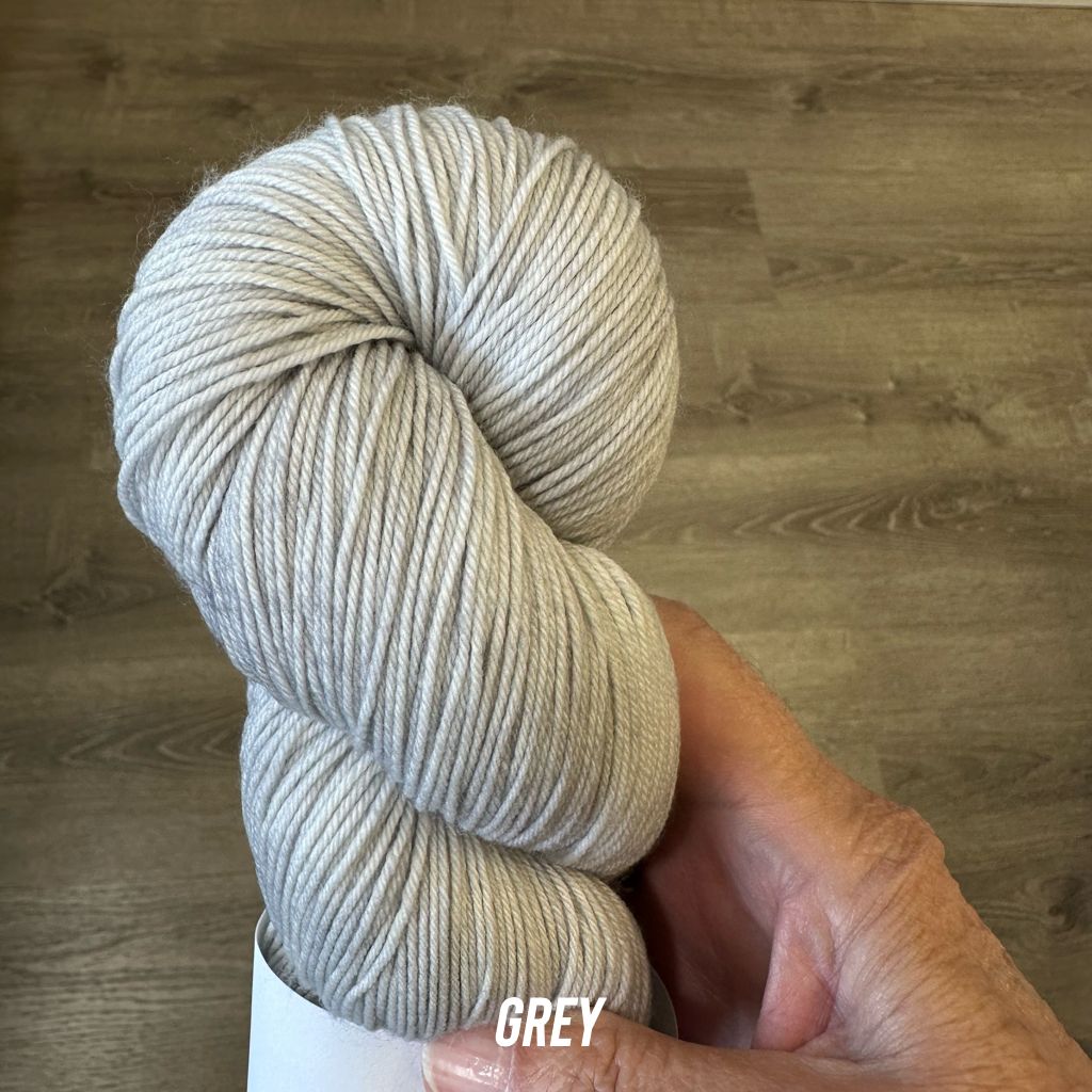 Fuzzy Fiberz - Sock/Fingering