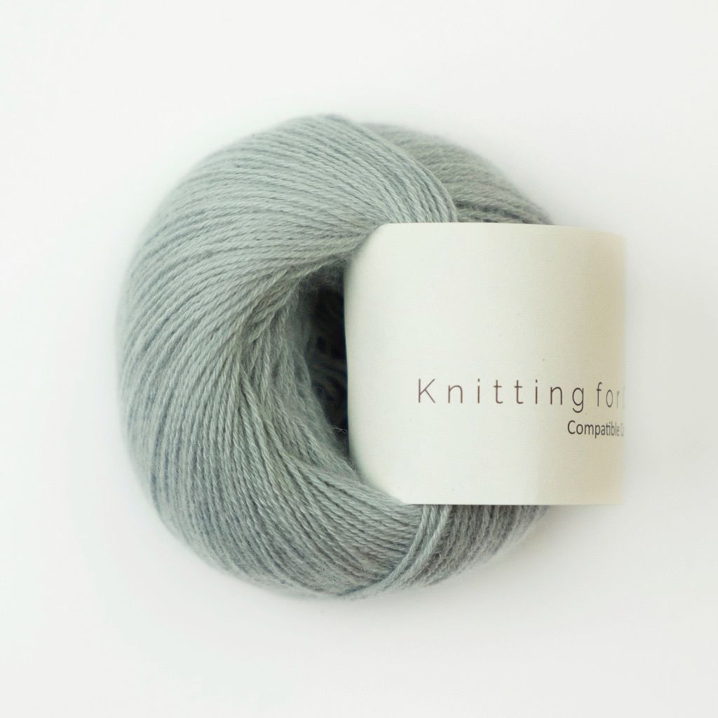 Knitting for Olive - Compatible Cashmere, Color: Soft Blue/Pudderbla, Weight: Lace