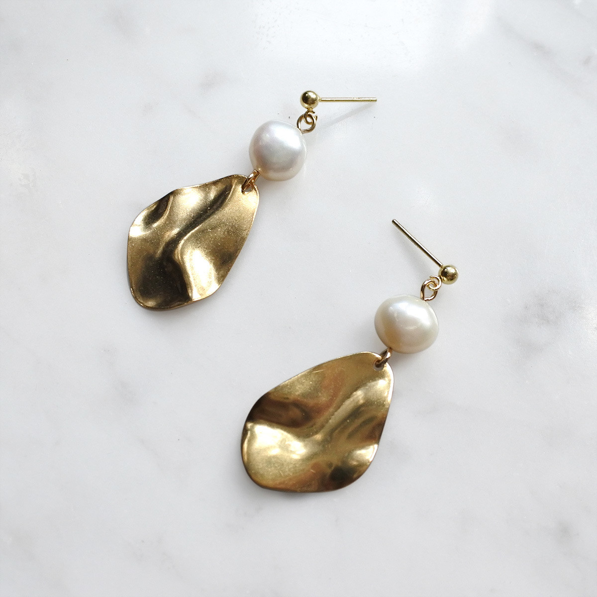Pearl series — stud, earrings, mother of pearls, gift