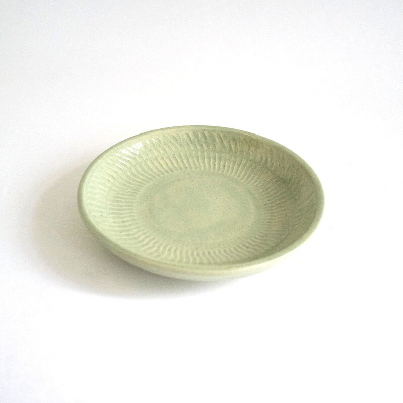 Jumping Knife small dish - TiaoDao, Green, Porcelain, Textured