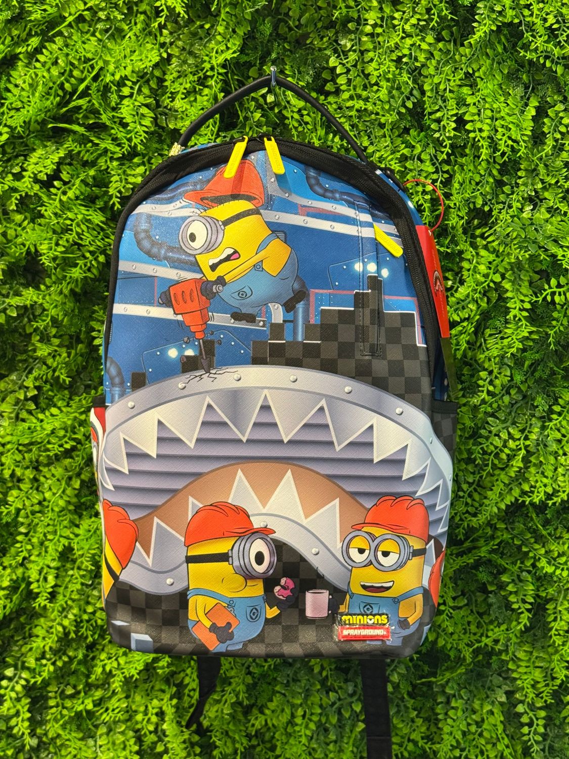 BACKPACK Minion And Spayground Sign