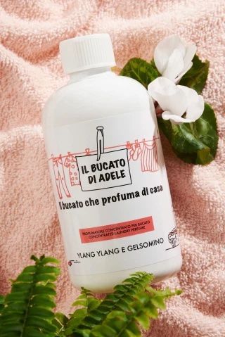 Il Bucato di Adele - Profumatore concentrato per bucato Il Bucato di Adele - Profumatore concentrato per bucato "ylang ylang e gelsomino" (500 ml)