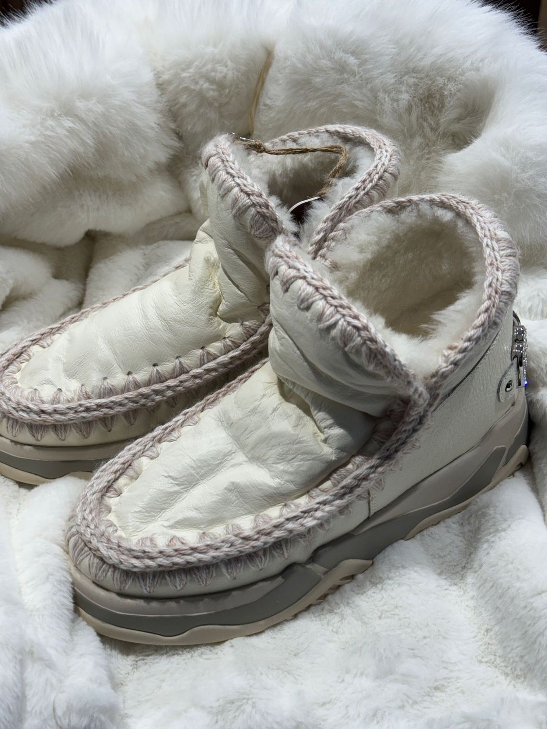 MOU Eskimo Trainer Logo Rhinestone White