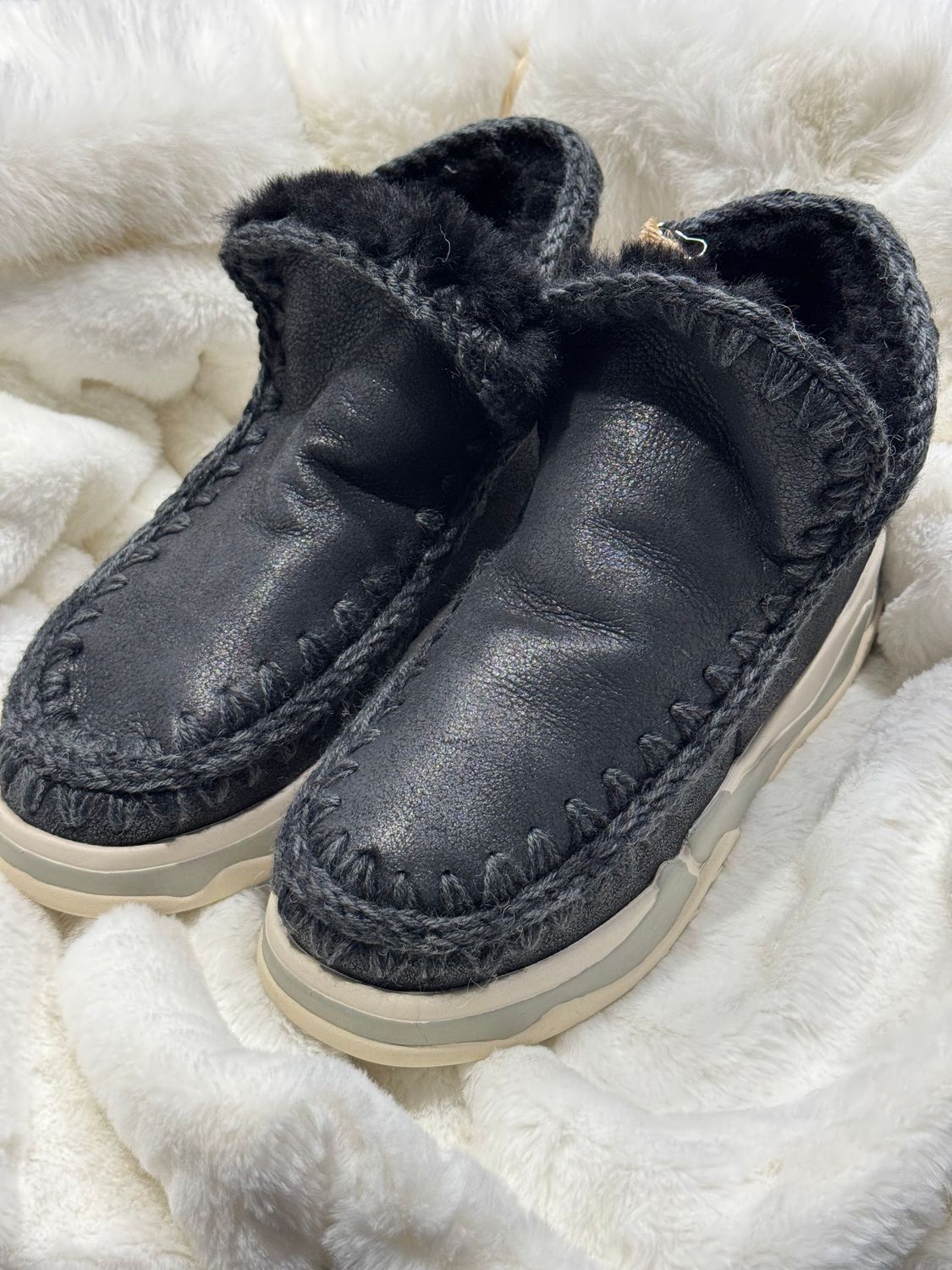 MOU Eskimo Trainer Logo Rhinestone Black