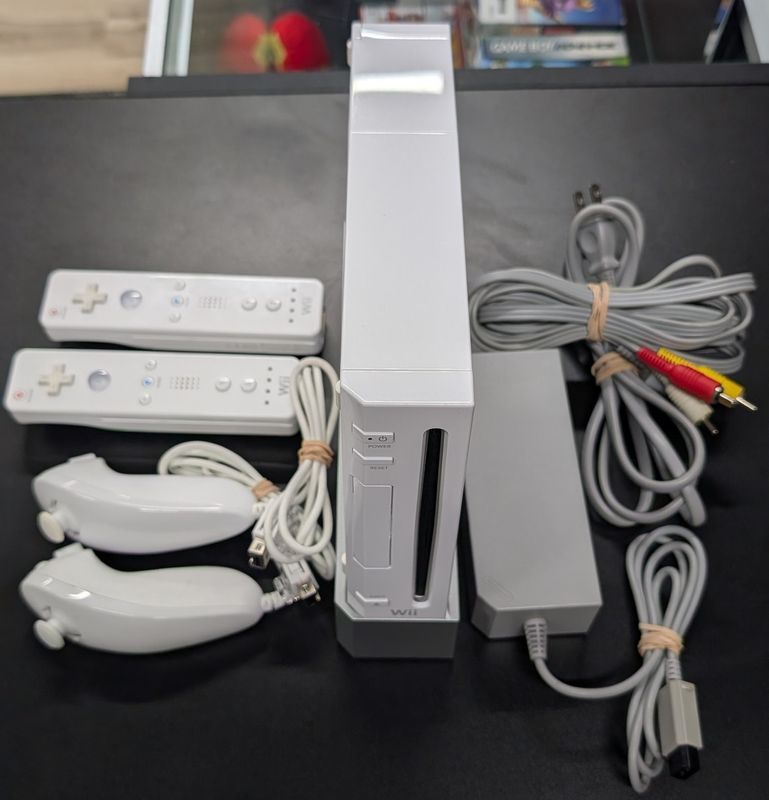 Nintendo Wii Console (White)