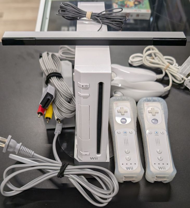 Nintendo Wii Console (White)