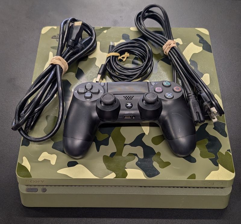 Playstation 4 Slim 1TB Call Of Duty WWII Console