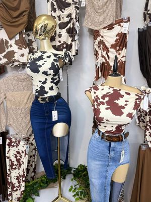 BLUSA DE VACA CON MONO EN HOMBRO