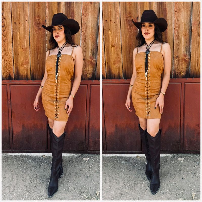 VESTIDO GAMUZA AGUJETA