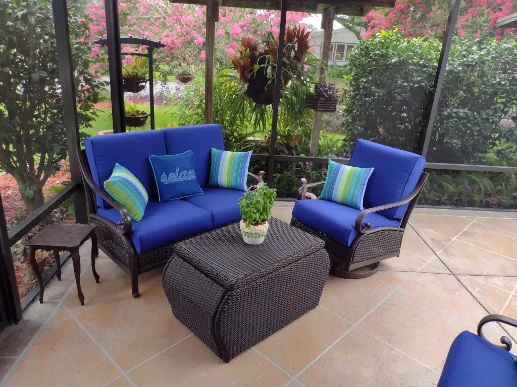 Cedar Island Love Seat
