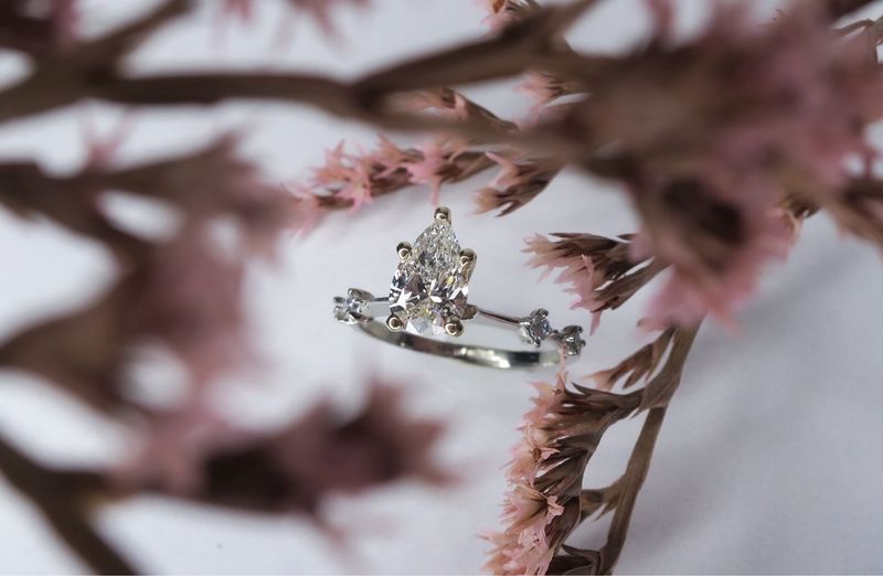 8k Diamond Elísabet Ring