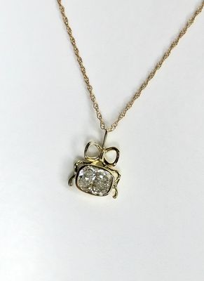 Cushion Ribbon Pendant