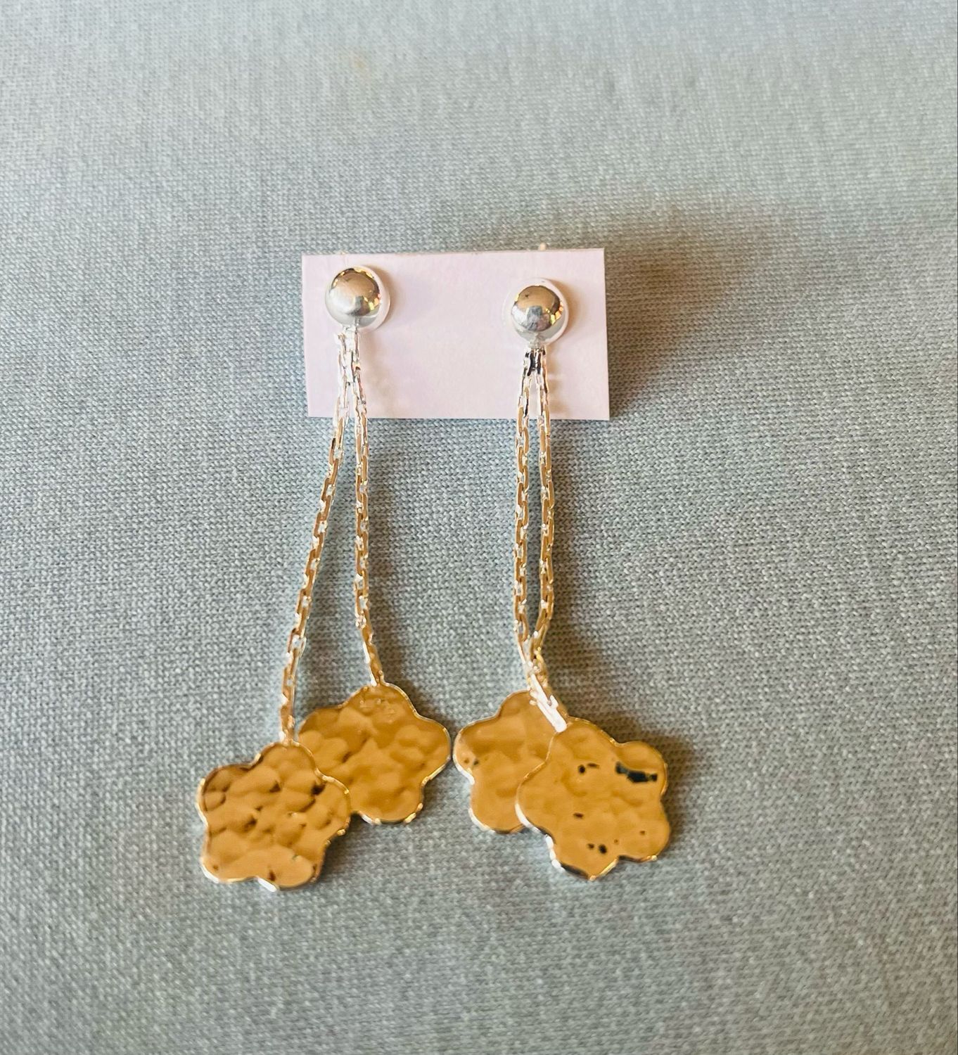 Dangly Flowers Earrings