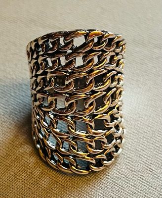 Large Links Ring; Size 8