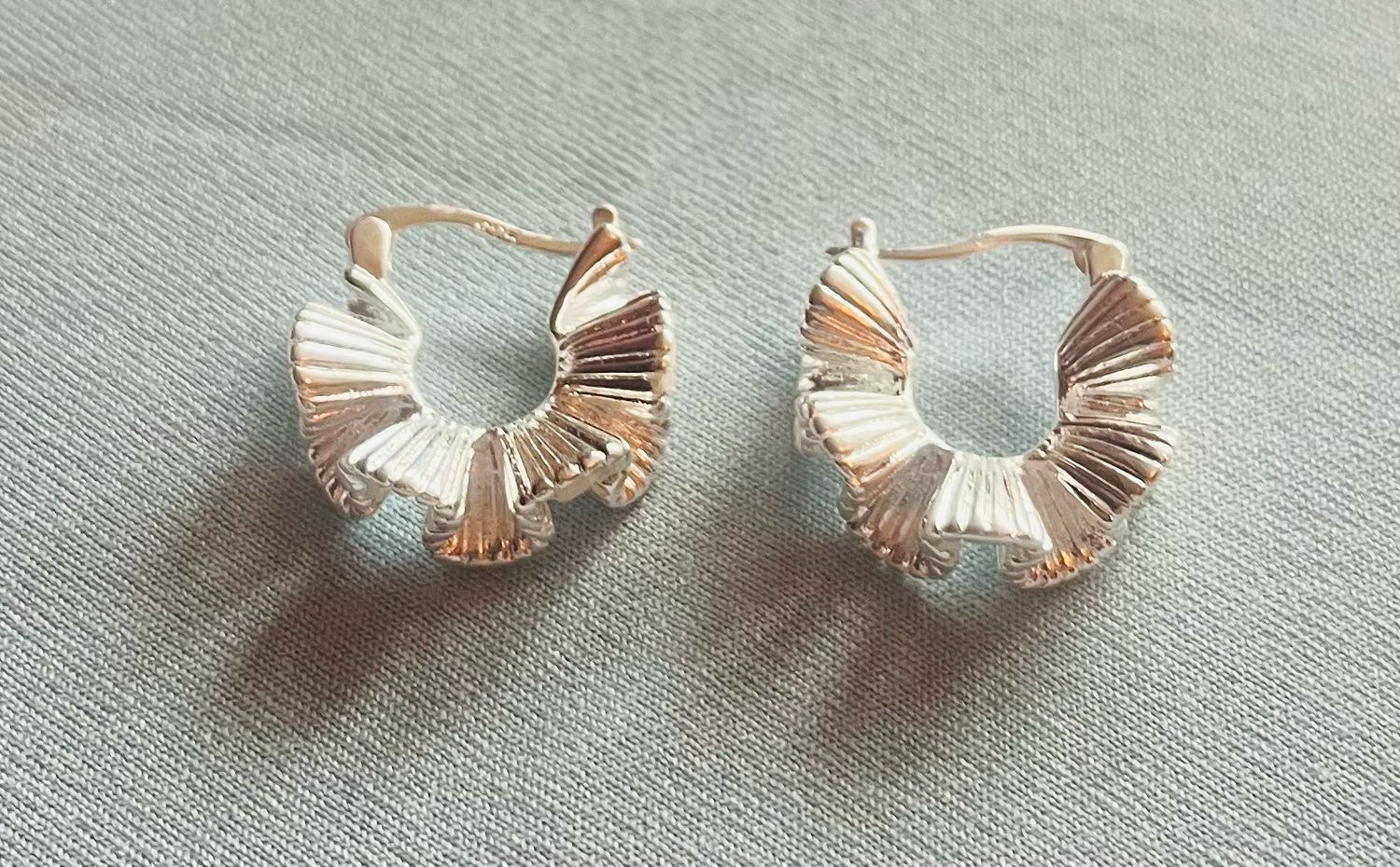 Wavy Flowers Earrings