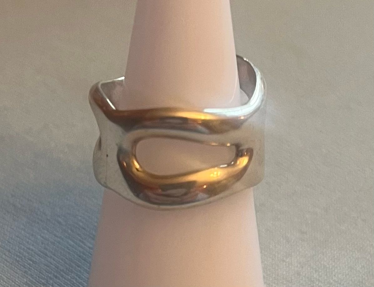 3 Uneven Holes Band Sizes 6 &amp; 7