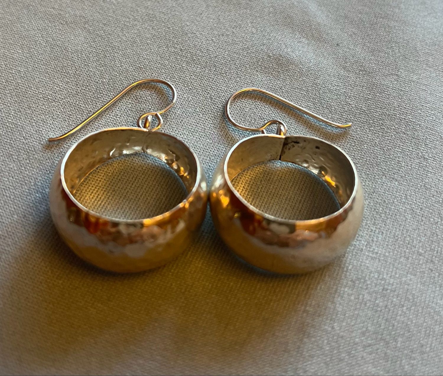 Hammered Chunky 3/4” Hoops