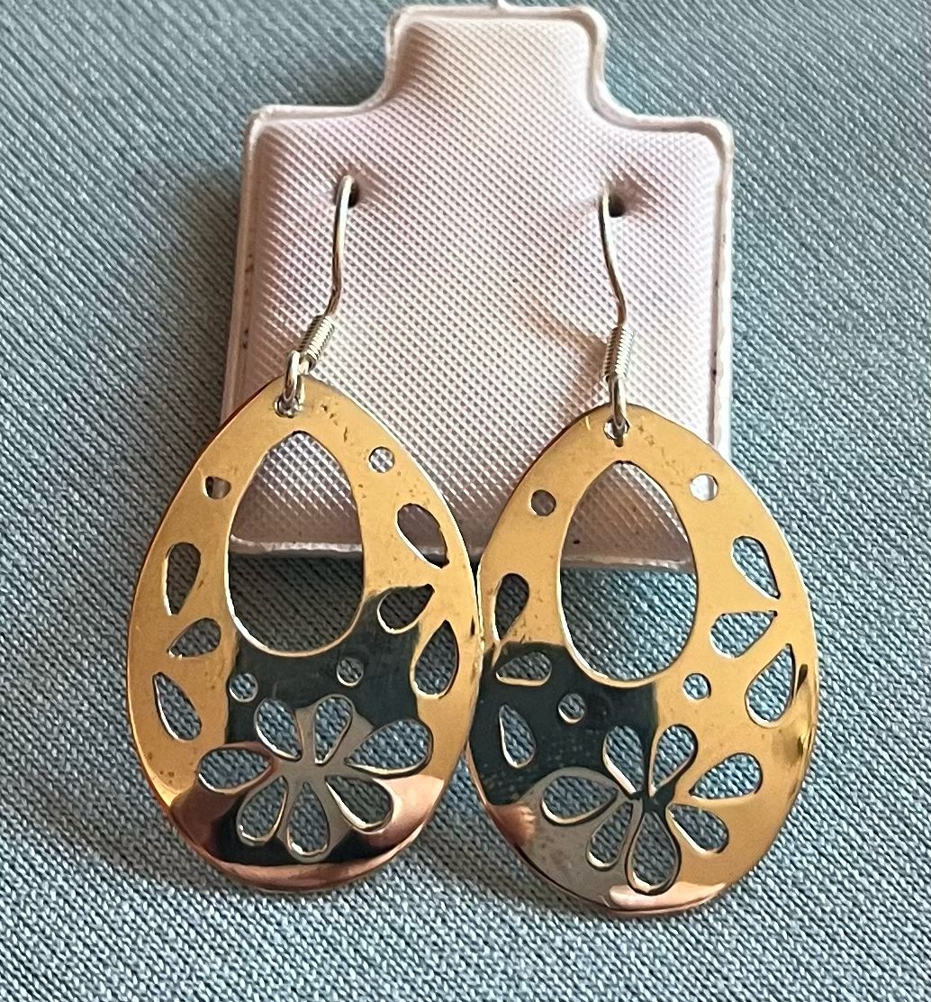 Light Flowery Earrings