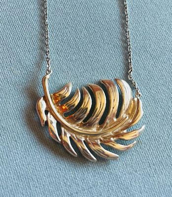 Chunky Leaf Necklace