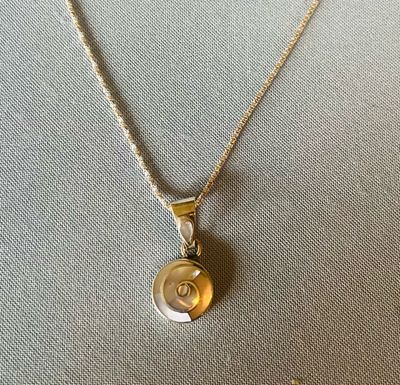 Dainty Mom of Pearl Circle Necklace