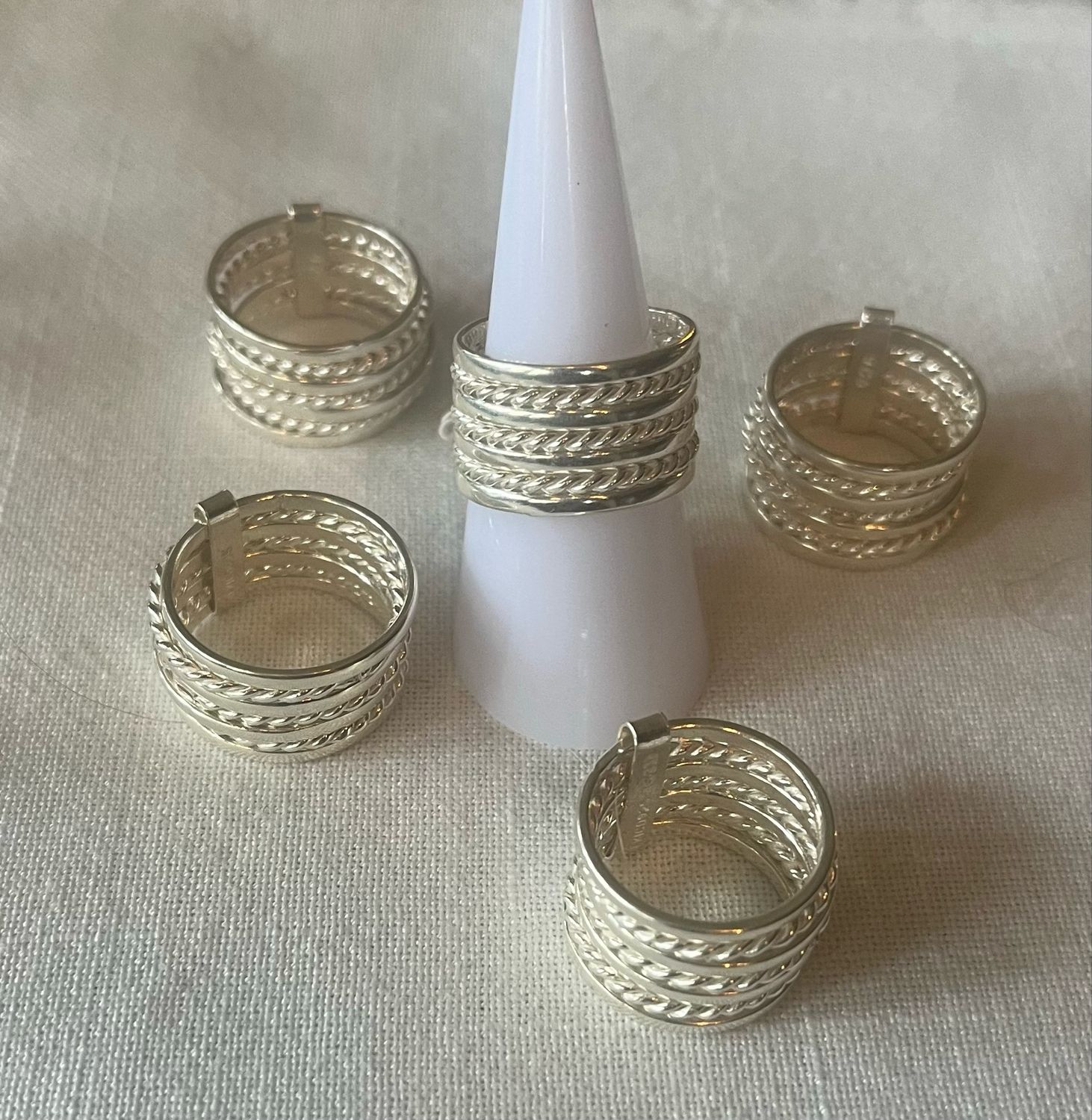 7 Bands Connected Some Braided