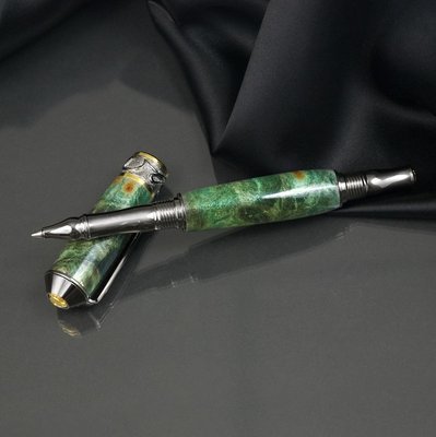 Noble Rollerball Pen - Green Buckeye Burl