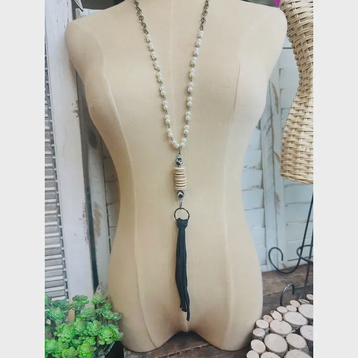 Pearl Black Tassel