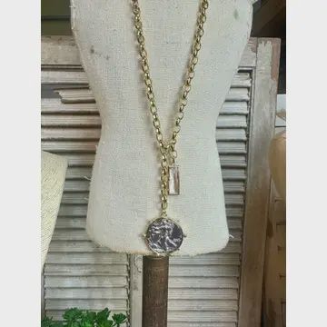 She&#39;s Liberty Neck