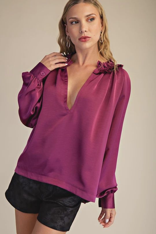 Glam-Frayed Neckline Shirt