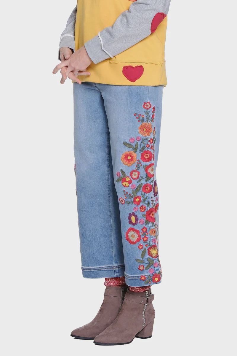 TL-Emb. Wide Leg Crop Jean