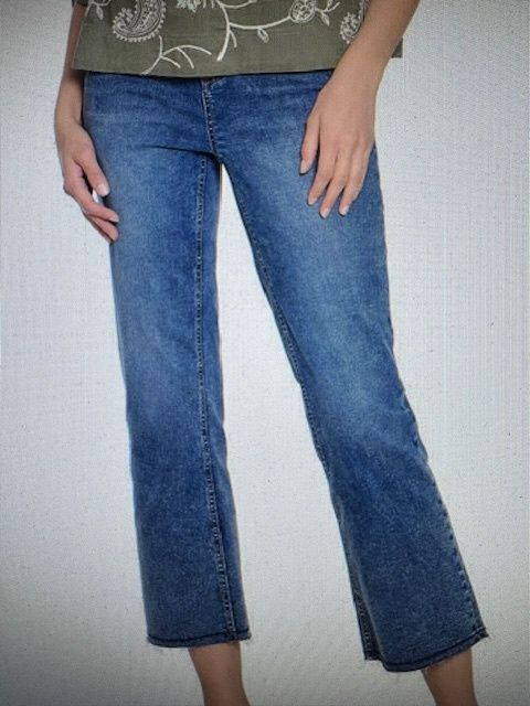 TL-Denim Front Kick Crop