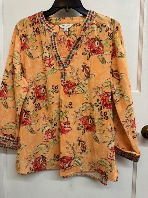 TL-Split Neck Top w/Trim