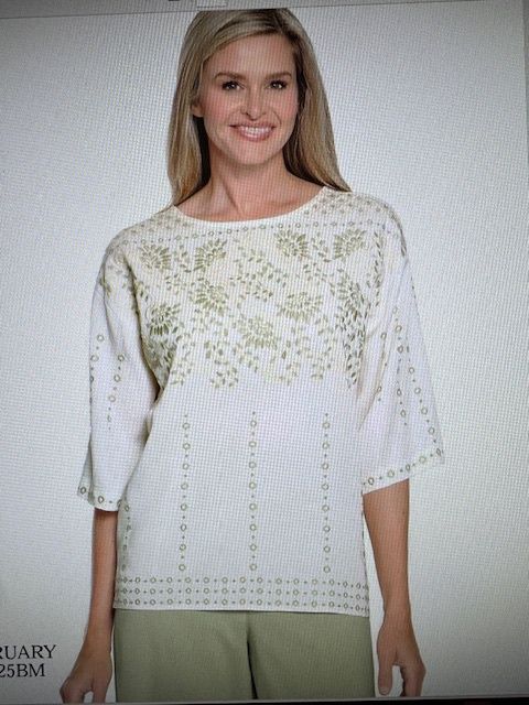 A la carte-Boxy Emb. Top