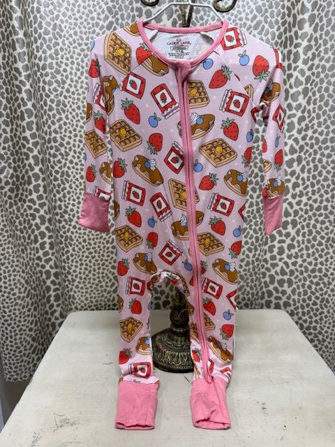 Caden Lane -Zipper sleeper food