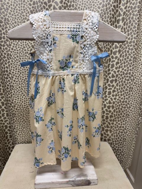 Rylee&amp;Faith-Sleeveless blue floral dress
