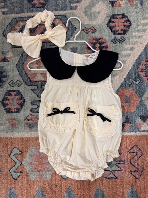 Rylee&amp;Faith-Black and cream bubble w/ bow