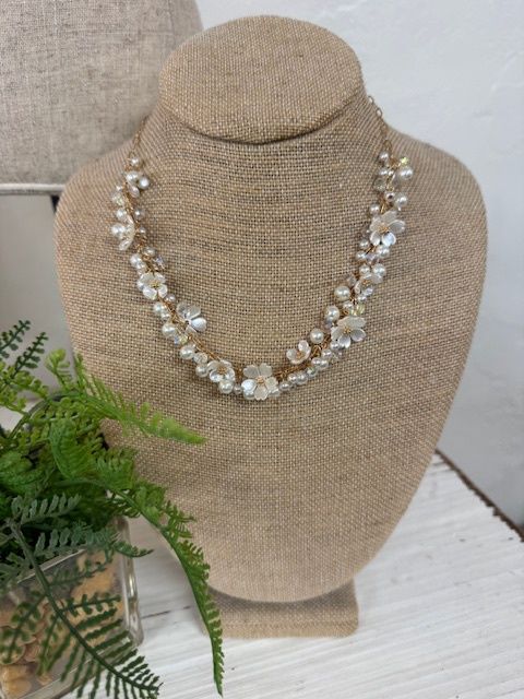 Arlen Gold Pearl Necklace